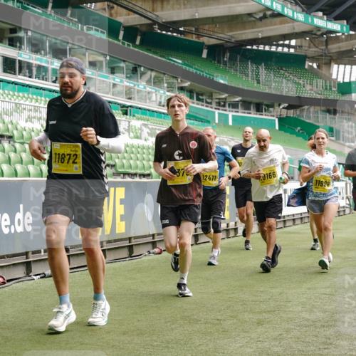 13.09.2026 - 21. swb-Marathon Bremen Michael Burmester http://msf.ph/oto/10455647 13.09.2026 10:32:52 Laufen im Stadion 10067, 10078, 10146, 10166, 10184, 10203, 10211, 10226, 10236, 10243, 10246, 10249, 10255, 10256, 10300, 10322, 10365, 10372, 10374, 10379, 10383, 10394, 10408, 10410, 10423, 10443, 10486, 10494, 10503, 10517, 10518, 10529, 10530, 10540, 10543, 10550, 10555, 10565, 10578, 10589, 10608, 10610, 10626, 10631, 10646, 10670, 10673, 10675, 10687, 10690, 10703, 10704, 10707, 10721, 10725, 10728, 10745, 10749, 10750, 10771, 10788, 10794, 10809 meine-sportfotos.de