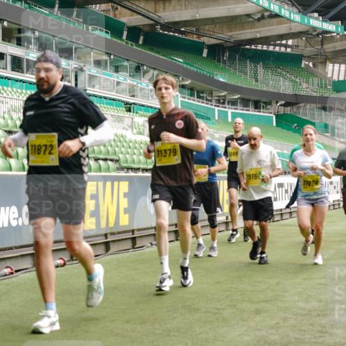 13.09.2026 - 21. swb-Marathon Bremen Michael Burmester http://msf.ph/oto/10455664 13.09.2026 10:32:52 Laufen im Stadion 10067, 10078, 10146, 10166, 10184, 10203, 10211, 10226, 10236, 10243, 10246, 10249, 10255, 10256, 10300, 10322, 10365, 10372, 10374, 10379, 10383, 10394, 10408, 10410, 10423, 10443, 10486, 10494, 10503, 10517, 10518, 10529, 10530, 10540, 10543, 10550, 10555, 10565, 10578, 10589, 10608, 10610, 10626, 10631, 10646, 10670, 10673, 10675, 10687, 10690, 10703, 10704, 10707, 10721, 10725, 10728, 10745, 10749, 10750, 10771, 10788, 10794, 10809 meine-sportfotos.de