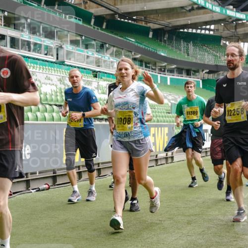 13.09.2026 - 21. swb-Marathon Bremen Michael Burmester http://msf.ph/oto/10455747 13.09.2026 10:32:53 Laufen im Stadion 10067, 10078, 10166, 10184, 10203, 10211, 10226, 10236, 10243, 10246, 10249, 10255, 10256, 10300, 10322, 10365, 10372, 10374, 10379, 10383, 10394, 10408, 10410, 10423, 10443, 10486, 10494, 10503, 10517, 10518, 10529, 10530, 10540, 10543, 10550, 10555, 10565, 10578, 10589, 10608, 10610, 10631, 10646, 10670, 10673, 10675, 10687, 10690, 10703, 10704, 10707, 10721, 10725, 10728, 10745, 10749, 10750, 10771, 10788, 10794, 10809 meine-sportfotos.de