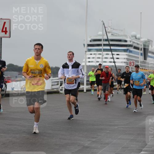 13.09.2026 - Kiel Lauf Andreas Tolksdorf http://msf.ph/oto/10455775 13.09.2026 11:56:12 Kiellinie 4, 4727, 1596, 3 meine-sportfotos.de