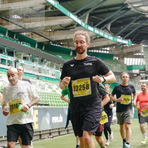 13.09.2026 - 21. swb-Marathon Bremen Michael Burmester http://msf.ph/oto/10455791 13.09.2026 10:32:54 Laufen im Stadion 10067, 10078, 10166, 10184, 10203, 10211, 10226, 10236, 10243, 10246, 10249, 10255, 10256, 10300, 10322, 10365, 10372, 10374, 10379, 10383, 10394, 10408, 10410, 10423, 10428, 10443, 10486, 10494, 10503, 10517, 10518, 10529, 10530, 10540, 10543, 10550, 10555, 10565, 10578, 10589, 10608, 10610, 10631, 10646, 10670, 10673, 10675, 10687, 10690, 10703, 10704, 10707, 10721, 10725, 10728, 10745, 10749, 10750, 10771, 10788, 10794, 10809 meine-sportfotos.de