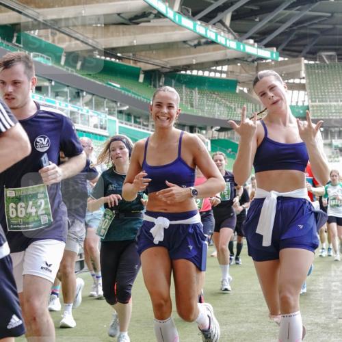 13.09.2026 - 21. swb-Marathon Bremen Michael Burmester http://msf.ph/oto/10455809 13.09.2026 13:11:05 Laufen im Stadion 164, 265, 373, 448, 581, 703, 869, 984, 1113, 1180, 1435, 1738, 1849, 1851, 1855, 1867, 1894, 1936, 1952, 1967, 2202, 2232, 2248, 2268, 2281, 2284, 2299, 2330, 2333, 2339, 2342, 2353, 2426, 2432, 2443, 2530, 2531, 2553, 2573, 2589, 2594, 2654, 2659, 2669, 2682, 2714, 2717, 2784, 2785, 2804, 2819, 2822, 2836, 2907, 2920, 2932, 2976, 3026, 3027, 3063, 3079, 3082, 3086, 3089, 3122, 3159, 3174, 3207, 3208, 3291, 3328, 3349, 3352, 3370, 3409, 3410, 3470, 3549, 551 meine-sportfotos.de