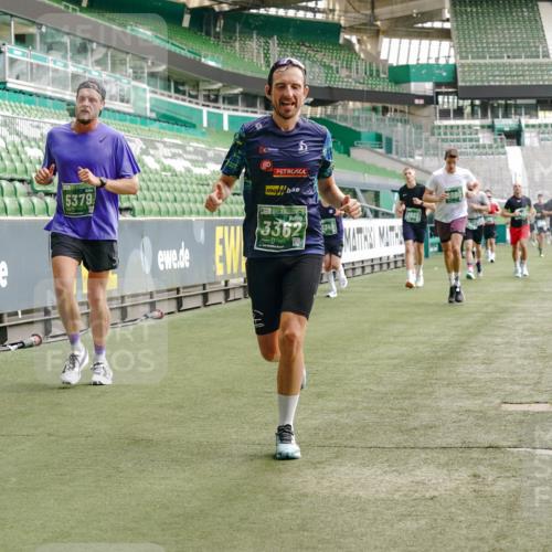 13.09.2026 - 21. swb-Marathon Bremen Michael Burmester http://msf.ph/oto/10455838 13.09.2026 12:53:10 Laufen im Stadion 102, 107, 145, 235, 313, 376, 472, 541, 560, 615, 616, 675, 683, 696, 740, 755, 792, 816, 863, 982, 985, 987, 1033, 1056, 1076, 1207, 1232, 1252, 1297, 1419, 1433, 1445, 1468, 1492, 1528, 1542, 1551, 1646, 1664, 1704, 1707, 1814, 1955, 2007, 2008, 2043, 2055, 2203, 2280, 2350, 2362, 2401, 2422, 2454, 2480, 2498, 2623, 2767, 2820, 2847, 2858, 2997, 3085, 3149, 3236, 3336, 3362, 3413, 3448, 3566, 3830, 3899, 3988, 4283, 4475, 4573, 4605, 5152 meine-sportfotos.de