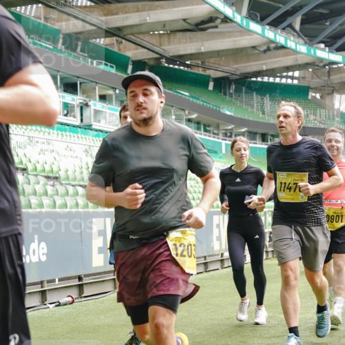 13.09.2026 - 21. swb-Marathon Bremen Michael Burmester http://msf.ph/oto/10455847 13.09.2026 10:32:55 Laufen im Stadion 10018, 10067, 10078, 10166, 10184, 10203, 10211, 10226, 10236, 10243, 10246, 10249, 10255, 10256, 10297, 10300, 10322, 10365, 10372, 10374, 10379, 10383, 10394, 10408, 10410, 10423, 10428, 10443, 10486, 10494, 10503, 10517, 10518, 10529, 10530, 10540, 10543, 10550, 10555, 10565, 10578, 10589, 10608, 10610, 10631, 10646, 10670, 10673, 10675, 10687, 10690, 10703, 10704, 10707, 10721, 10725, 10728, 10745, 10749, 10750, 10771, 10788, 10794, 10809 meine-sportfotos.de