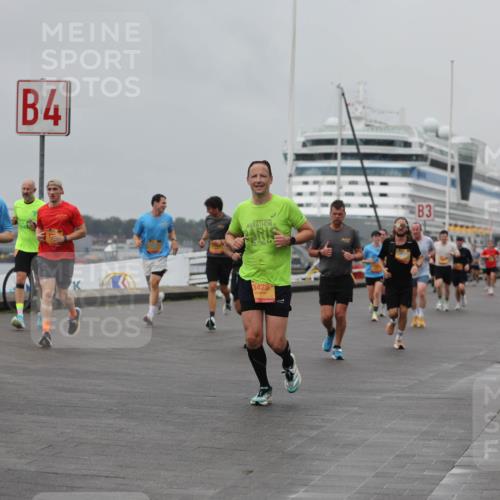 13.09.2026 - Kiel Lauf Andreas Tolksdorf http://msf.ph/oto/10455889 13.09.2026 11:56:20 Kiellinie 4, 2, 195, 3, 3428 meine-sportfotos.de