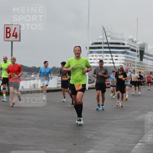 13.09.2026 - Kiel Lauf Andreas Tolksdorf http://msf.ph/oto/10455893 13.09.2026 11:56:20 Kiellinie 4, 120, 42, 195, 3428, 3 meine-sportfotos.de