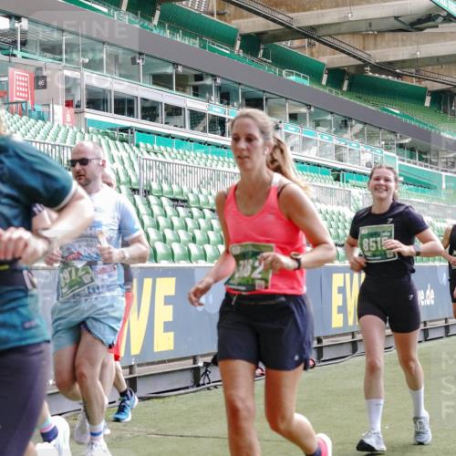 13.09.2026 - 21. swb-Marathon Bremen Michael Burmester http://msf.ph/oto/10455923 13.09.2026 13:11:07 Laufen im Stadion 164, 265, 373, 448, 581, 703, 843, 869, 984, 1113, 1180, 1435, 1738, 1849, 1851, 1855, 1867, 1894, 1936, 1952, 1967, 2202, 2232, 2248, 2268, 2281, 2284, 2299, 2330, 2333, 2339, 2342, 2353, 2375, 2426, 2432, 2443, 2530, 2531, 2553, 2573, 2589, 2594, 2654, 2659, 2669, 2682, 2714, 2717, 2784, 2785, 2804, 2819, 2822, 2836, 2907, 2920, 2932, 2976, 3026, 3027, 3063, 3079, 3082, 3086, 3089, 3122, 3159, 3174, 3207, 3208, 3291, 3328, 3349, 3352, 3370, 3409, 3410, 3470, 3549, 551 meine-sportfotos.de