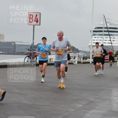 13.09.2026 - Kiel Lauf Andreas Tolksdorf http://msf.ph/oto/10455945 13.09.2026 11:56:26 Kiellinie 1005, 4, 5364, 4274, 83 meine-sportfotos.de