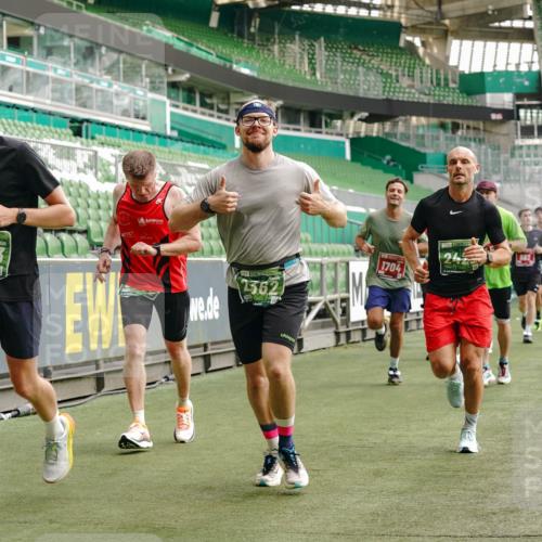 13.09.2026 - 21. swb-Marathon Bremen Michael Burmester http://msf.ph/oto/10455983 13.09.2026 12:53:17 Laufen im Stadion 102, 107, 145, 235, 313, 376, 472, 541, 560, 615, 616, 675, 683, 696, 740, 755, 792, 816, 827, 863, 982, 985, 987, 1033, 1056, 1076, 1207, 1232, 1252, 1297, 1419, 1433, 1445, 1468, 1492, 1528, 1542, 1551, 1646, 1664, 1704, 1707, 1814, 1955, 2007, 2008, 2043, 2055, 2203, 2280, 2350, 2362, 2401, 2422, 2454, 2480, 2498, 2499, 2623, 2701, 2767, 2820, 2847, 2858, 2882, 2971, 2997, 3085, 3149, 3236, 3336, 3362, 3413, 3448, 3566, 3830, 3899, 3988, 4283, 4475, 4573, 4605, 5152 meine-sportfotos.de