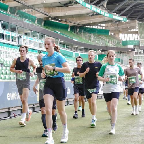 13.09.2026 - 21. swb-Marathon Bremen Michael Burmester http://msf.ph/oto/10456022 13.09.2026 13:11:09 Laufen im Stadion 164, 265, 373, 448, 581, 703, 843, 869, 984, 1113, 1180, 1435, 1738, 1849, 1851, 1855, 1867, 1894, 1936, 1952, 1967, 2202, 2232, 2248, 2268, 2281, 2284, 2299, 2330, 2333, 2339, 2342, 2353, 2375, 2426, 2432, 2443, 2530, 2531, 2553, 2573, 2589, 2654, 2659, 2669, 2682, 2714, 2717, 2784, 2785, 2804, 2819, 2822, 2836, 2907, 2920, 2932, 2976, 3026, 3027, 3063, 3079, 3082, 3086, 3089, 3122, 3159, 3174, 3207, 3208, 3291, 3328, 3349, 3352, 3370, 3409, 3410, 3470, 3549, 551 meine-sportfotos.de