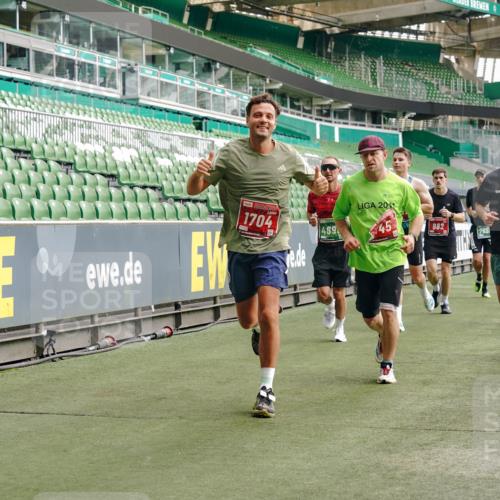 13.09.2026 - 21. swb-Marathon Bremen Michael Burmester http://msf.ph/oto/10456097 13.09.2026 12:53:19 Laufen im Stadion 102, 107, 145, 235, 313, 376, 472, 541, 560, 615, 616, 675, 683, 696, 740, 755, 792, 816, 827, 863, 982, 985, 987, 1033, 1056, 1076, 1207, 1232, 1252, 1297, 1419, 1433, 1445, 1468, 1492, 1528, 1542, 1551, 1646, 1664, 1704, 1707, 1814, 1955, 2007, 2008, 2043, 2055, 2203, 2280, 2350, 2362, 2401, 2422, 2454, 2480, 2498, 2499, 2623, 2701, 2767, 2820, 2847, 2858, 2882, 2913, 2971, 2997, 3085, 3149, 3236, 3336, 3362, 3413, 3448, 3566, 3830, 3899, 3988, 4283, 4475, 4573, 4605, 5152 meine-sportfotos.de