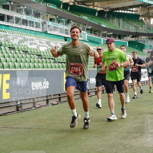 13.09.2026 - 21. swb-Marathon Bremen Michael Burmester http://msf.ph/oto/10456117 13.09.2026 12:53:20 Laufen im Stadion 102, 107, 145, 235, 313, 376, 472, 541, 560, 615, 616, 675, 683, 696, 740, 755, 792, 816, 827, 863, 982, 985, 987, 1033, 1056, 1076, 1207, 1232, 1252, 1297, 1419, 1433, 1445, 1468, 1492, 1528, 1542, 1551, 1646, 1664, 1704, 1707, 1814, 1955, 2007, 2008, 2043, 2055, 2203, 2280, 2350, 2362, 2401, 2422, 2454, 2480, 2498, 2499, 2623, 2701, 2767, 2820, 2858, 2882, 2913, 2971, 2997, 3085, 3149, 3236, 3336, 3362, 3413, 3448, 3566, 3830, 3899, 3988, 4283, 4475, 4573, 4605, 5152 meine-sportfotos.de
