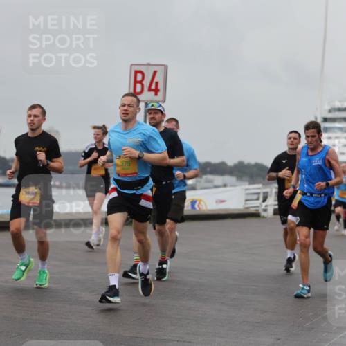 13.09.2026 - Kiel Lauf Andreas Tolksdorf http://msf.ph/oto/10456154 13.09.2026 11:56:46 Kiellinie 1315, 3880, 375, 4 meine-sportfotos.de