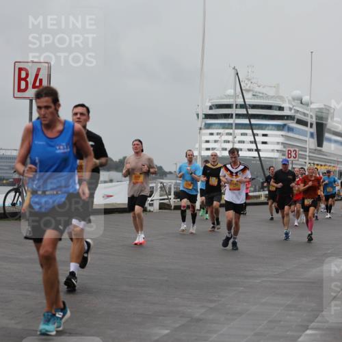 13.09.2026 - Kiel Lauf Andreas Tolksdorf http://msf.ph/oto/10456155 13.09.2026 11:56:48 Kiellinie 324, 3 meine-sportfotos.de