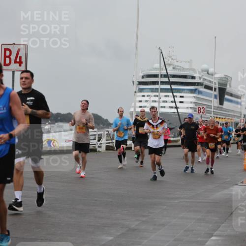 13.09.2026 - Kiel Lauf Andreas Tolksdorf http://msf.ph/oto/10456167 13.09.2026 11:56:48 Kiellinie 4, 324, 3 meine-sportfotos.de