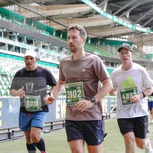 13.09.2026 - 21. swb-Marathon Bremen Michael Burmester http://msf.ph/oto/10456178 13.09.2026 13:11:12 Laufen im Stadion 265, 373, 448, 581, 703, 843, 869, 984, 1113, 1180, 1435, 1738, 1849, 1851, 1855, 1867, 1894, 1936, 1952, 1967, 2202, 2248, 2268, 2281, 2284, 2299, 2330, 2333, 2339, 2342, 2353, 2375, 2426, 2432, 2443, 2530, 2531, 2553, 2573, 2589, 2654, 2659, 2669, 2673, 2682, 2714, 2717, 2784, 2785, 2804, 2819, 2822, 2836, 2850, 2907, 2920, 2932, 2976, 3026, 3027, 3063, 3079, 3082, 3086, 3089, 3122, 3159, 3174, 3207, 3208, 3291, 3328, 3349, 3352, 3370, 3409, 3410, 3470, 3549, 551 meine-sportfotos.de