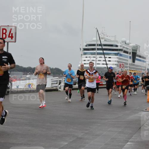 13.09.2026 - Kiel Lauf Andreas Tolksdorf http://msf.ph/oto/10456180 13.09.2026 11:56:49 Kiellinie 2833, 4, 83, 324, 3 meine-sportfotos.de