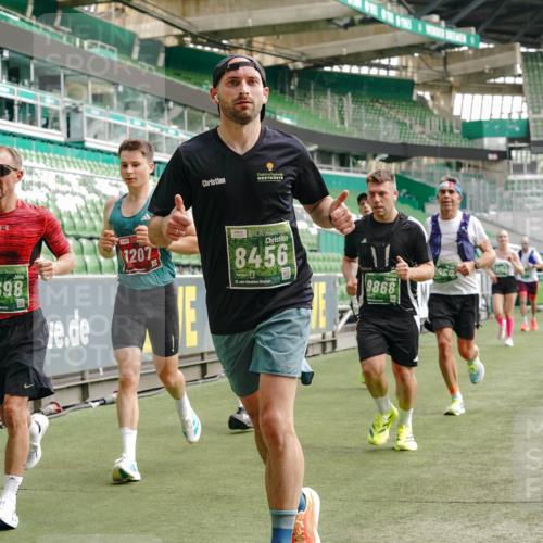 13.09.2026 - 21. swb-Marathon Bremen Michael Burmester http://msf.ph/oto/10456187 13.09.2026 12:53:21 Laufen im Stadion 102, 107, 145, 235, 313, 376, 472, 541, 560, 615, 616, 675, 683, 696, 740, 755, 792, 816, 827, 863, 982, 985, 987, 1033, 1056, 1076, 1207, 1232, 1252, 1297, 1419, 1433, 1445, 1468, 1492, 1528, 1542, 1551, 1646, 1664, 1704, 1707, 1814, 1955, 2007, 2008, 2043, 2055, 2203, 2280, 2350, 2362, 2401, 2422, 2454, 2480, 2498, 2499, 2623, 2701, 2767, 2820, 2858, 2882, 2913, 2971, 2997, 3085, 3149, 3236, 3336, 3362, 3413, 3448, 3566, 3830, 3899, 3988, 4283, 4475, 4573, 4605 meine-sportfotos.de