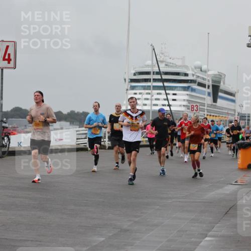 13.09.2026 - Kiel Lauf Andreas Tolksdorf http://msf.ph/oto/10456190 13.09.2026 11:56:49 Kiellinie 5, 4, 324, 1145, 3 meine-sportfotos.de