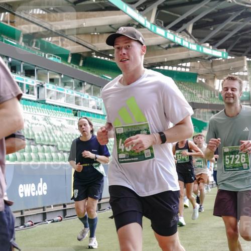 13.09.2026 - 21. swb-Marathon Bremen Michael Burmester http://msf.ph/oto/10456206 13.09.2026 13:11:13 Laufen im Stadion 265, 373, 448, 581, 703, 843, 869, 984, 1113, 1180, 1435, 1738, 1849, 1851, 1855, 1867, 1894, 1936, 1952, 1967, 2202, 2248, 2268, 2281, 2284, 2299, 2330, 2333, 2339, 2342, 2353, 2375, 2426, 2432, 2443, 2530, 2531, 2553, 2589, 2654, 2659, 2669, 2673, 2682, 2714, 2717, 2784, 2785, 2804, 2819, 2822, 2836, 2850, 2907, 2920, 2932, 2976, 3026, 3027, 3063, 3079, 3082, 3086, 3089, 3122, 3159, 3174, 3207, 3208, 3291, 3328, 3349, 3352, 3370, 3409, 3410, 3470, 3549, 551 meine-sportfotos.de