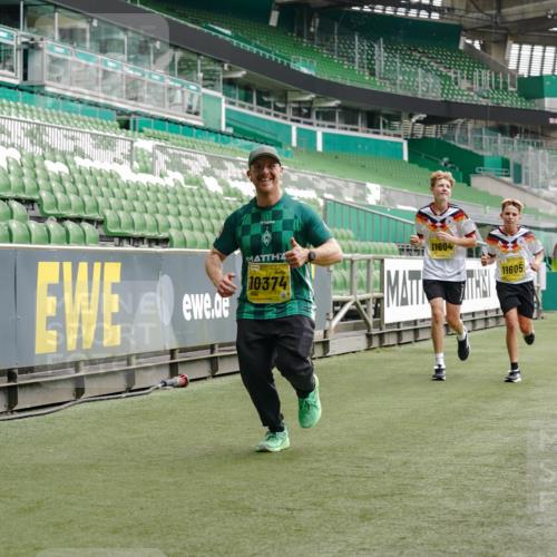 13.09.2026 - 21. swb-Marathon Bremen Michael Burmester http://msf.ph/oto/10456227 13.09.2026 10:33:06 Laufen im Stadion 10018, 10067, 10078, 10166, 10184, 10203, 10211, 10226, 10236, 10243, 10246, 10249, 10255, 10256, 10297, 10300, 10322, 10365, 10372, 10374, 10379, 10383, 10394, 10408, 10410, 10423, 10428, 10443, 10486, 10494, 10503, 10517, 10518, 10530, 10540, 10543, 10550, 10565, 10578, 10608, 10631, 10646, 10670, 10673, 10675, 10687, 10690, 10691, 10703, 10704, 10707, 10721, 10725, 10728, 10745, 10749, 10750, 10771, 10772, 10787, 10788, 10794, 10809 meine-sportfotos.de
