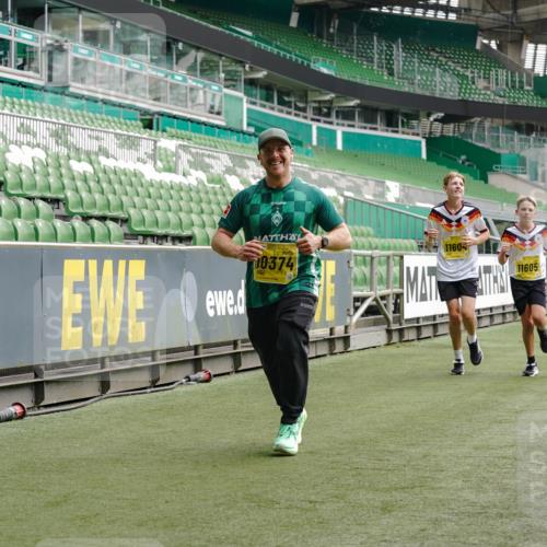 13.09.2026 - 21. swb-Marathon Bremen Michael Burmester http://msf.ph/oto/10456239 13.09.2026 10:33:06 Laufen im Stadion 10018, 10067, 10078, 10166, 10184, 10203, 10211, 10226, 10236, 10243, 10246, 10249, 10255, 10256, 10297, 10300, 10322, 10365, 10372, 10374, 10379, 10383, 10394, 10408, 10410, 10423, 10428, 10443, 10486, 10494, 10503, 10517, 10518, 10530, 10540, 10543, 10550, 10565, 10578, 10608, 10631, 10646, 10670, 10673, 10675, 10687, 10690, 10691, 10703, 10704, 10707, 10721, 10725, 10728, 10745, 10749, 10750, 10771, 10772, 10787, 10788, 10794, 10809 meine-sportfotos.de