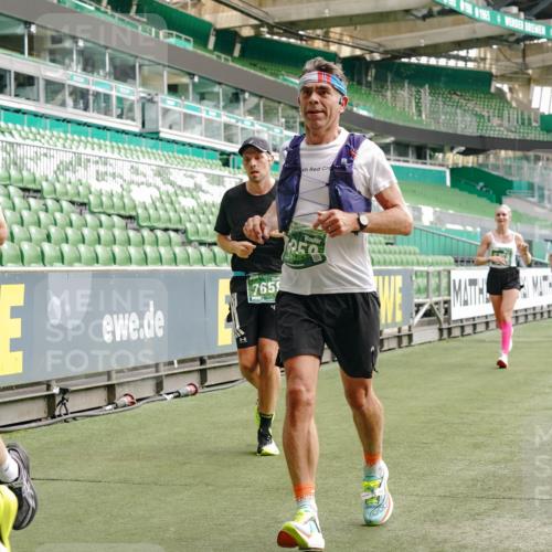 13.09.2026 - 21. swb-Marathon Bremen Michael Burmester http://msf.ph/oto/10456263 13.09.2026 12:53:23 Laufen im Stadion 102, 107, 145, 235, 313, 376, 472, 541, 560, 615, 616, 675, 683, 696, 740, 755, 792, 816, 827, 982, 985, 987, 1033, 1056, 1076, 1207, 1232, 1252, 1297, 1419, 1433, 1445, 1468, 1492, 1528, 1542, 1551, 1646, 1664, 1704, 1707, 1814, 1955, 2007, 2008, 2043, 2055, 2203, 2280, 2350, 2362, 2401, 2422, 2454, 2480, 2498, 2499, 2623, 2701, 2767, 2820, 2824, 2858, 2882, 2913, 2971, 2997, 3085, 3149, 3236, 3336, 3362, 3413, 3448, 3830, 3899, 3988, 4283, 4475, 4605 meine-sportfotos.de