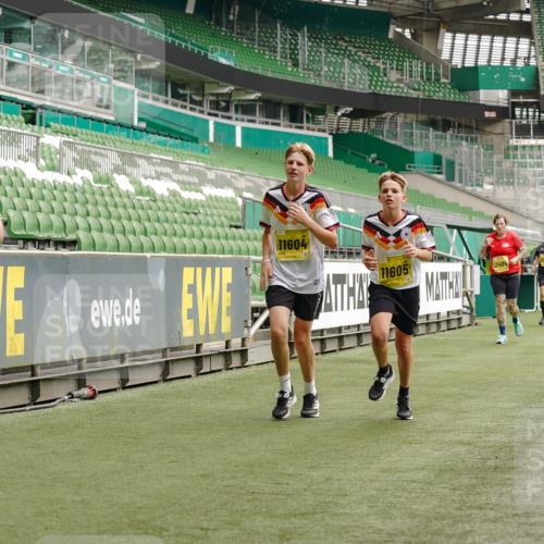 13.09.2026 - 21. swb-Marathon Bremen Michael Burmester http://msf.ph/oto/10456286 13.09.2026 10:33:07 Laufen im Stadion 10018, 10067, 10078, 10166, 10184, 10203, 10211, 10226, 10236, 10243, 10246, 10249, 10255, 10256, 10297, 10300, 10322, 10355, 10365, 10372, 10374, 10379, 10383, 10394, 10408, 10410, 10423, 10428, 10443, 10486, 10494, 10503, 10517, 10518, 10530, 10540, 10543, 10550, 10565, 10578, 10608, 10631, 10646, 10670, 10673, 10675, 10687, 10690, 10691, 10703, 10707, 10721, 10725, 10728, 10745, 10749, 10750, 10771, 10772, 10787, 10788, 10794, 10809 meine-sportfotos.de