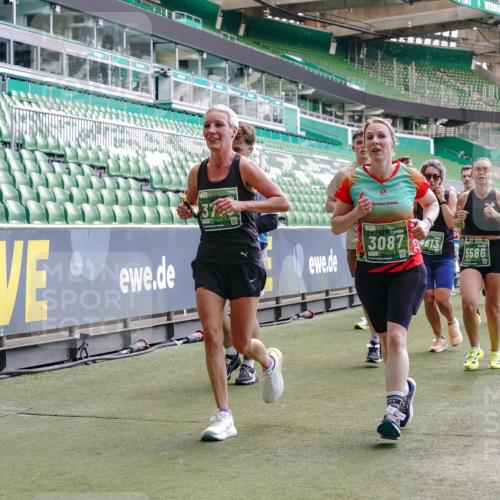 13.09.2026 - 21. swb-Marathon Bremen Michael Burmester http://msf.ph/oto/10456306 13.09.2026 13:11:15 Laufen im Stadion 265, 373, 581, 703, 843, 869, 984, 1113, 1180, 1435, 1738, 1849, 1851, 1855, 1867, 1894, 1936, 1952, 1967, 2202, 2248, 2268, 2281, 2284, 2299, 2330, 2333, 2339, 2342, 2353, 2375, 2426, 2432, 2443, 2530, 2531, 2553, 2589, 2654, 2659, 2669, 2673, 2682, 2714, 2717, 2784, 2785, 2804, 2819, 2822, 2836, 2850, 2907, 2920, 2932, 2976, 3026, 3027, 3063, 3079, 3082, 3086, 3089, 3122, 3159, 3174, 3207, 3208, 3291, 3328, 3349, 3352, 3370, 3409, 3410, 3470, 3549, 551 meine-sportfotos.de