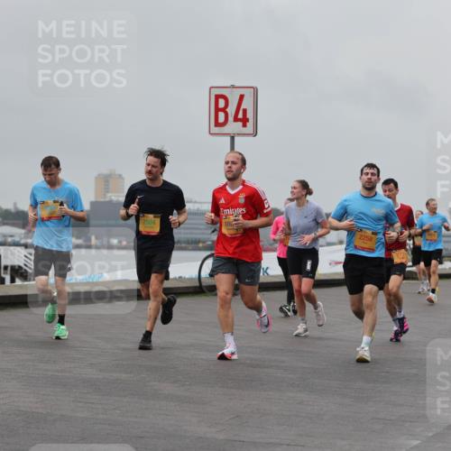 13.09.2026 - Kiel Lauf Andreas Tolksdorf http://msf.ph/oto/10456322 13.09.2026 11:56:58 Kiellinie 4, 2504, 106, 2258, 7771, 10985 meine-sportfotos.de