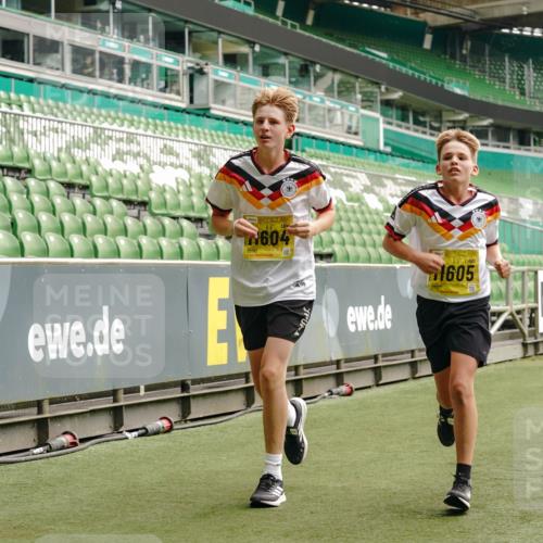 13.09.2026 - 21. swb-Marathon Bremen Michael Burmester http://msf.ph/oto/10456367 13.09.2026 10:33:09 Laufen im Stadion 10018, 10067, 10078, 10166, 10184, 10203, 10211, 10226, 10236, 10243, 10246, 10249, 10255, 10256, 10297, 10300, 10322, 10355, 10365, 10372, 10374, 10379, 10383, 10394, 10408, 10410, 10423, 10428, 10443, 10486, 10494, 10503, 10517, 10518, 10530, 10540, 10543, 10550, 10565, 10578, 10608, 10631, 10646, 10670, 10673, 10675, 10687, 10690, 10691, 10703, 10707, 10721, 10725, 10728, 10745, 10749, 10750, 10771, 10772, 10787, 10788, 10794, 10809 meine-sportfotos.de