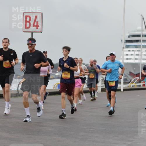 13.09.2026 - Kiel Lauf Andreas Tolksdorf http://msf.ph/oto/10456426 13.09.2026 11:57:06 Kiellinie 5881, 4, 6502, 12518, 3 meine-sportfotos.de