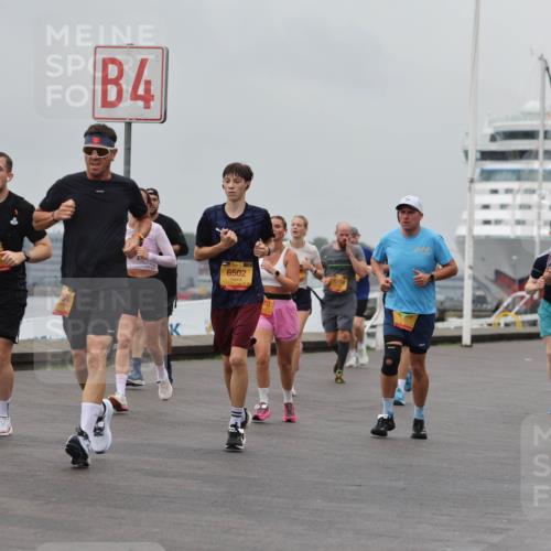 13.09.2026 - Kiel Lauf Andreas Tolksdorf http://msf.ph/oto/10456436 13.09.2026 11:57:06 Kiellinie 4, 586, 6502, 1972, 3 meine-sportfotos.de