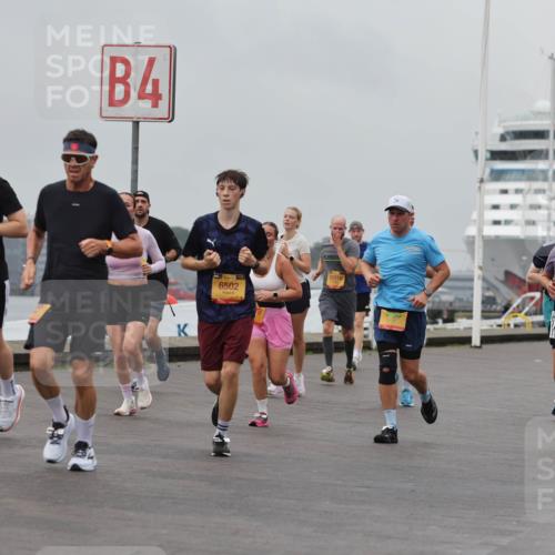 13.09.2026 - Kiel Lauf Andreas Tolksdorf http://msf.ph/oto/10456439 13.09.2026 11:57:06 Kiellinie 58, 4, 6502, 12518, 3 meine-sportfotos.de