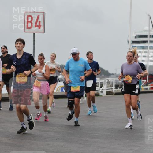 13.09.2026 - Kiel Lauf Andreas Tolksdorf http://msf.ph/oto/10456456 13.09.2026 11:57:07 Kiellinie 6502, 4, 4994, 1972, 3 meine-sportfotos.de