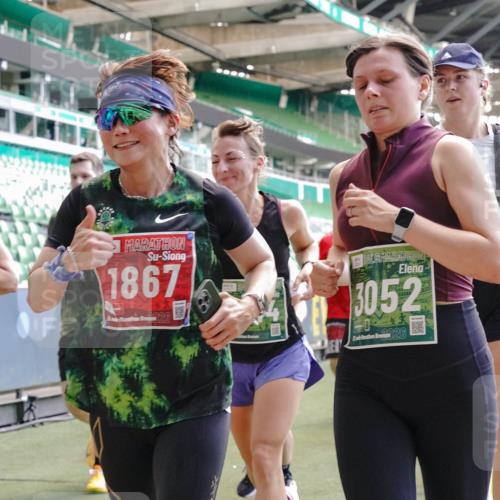 13.09.2026 - 21. swb-Marathon Bremen Michael Burmester http://msf.ph/oto/10456532 13.09.2026 13:11:18 Laufen im Stadion 265, 373, 581, 703, 843, 869, 984, 1113, 1180, 1226, 1435, 1738, 1849, 1851, 1855, 1867, 1894, 1936, 1952, 1967, 2202, 2248, 2268, 2281, 2284, 2299, 2330, 2333, 2339, 2342, 2353, 2375, 2426, 2432, 2443, 2530, 2531, 2553, 2589, 2654, 2659, 2669, 2673, 2682, 2714, 2784, 2785, 2804, 2819, 2822, 2836, 2850, 2907, 2920, 2932, 2976, 3026, 3027, 3063, 3079, 3082, 3086, 3089, 3122, 3159, 3174, 3207, 3208, 3308, 3328, 3349, 3352, 3370, 3409, 3410, 3470, 3549, 551 meine-sportfotos.de