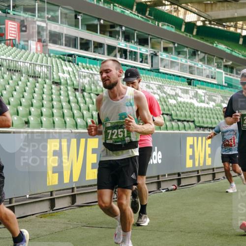13.09.2026 - 21. swb-Marathon Bremen Michael Burmester http://msf.ph/oto/10456541 13.09.2026 12:53:33 Laufen im Stadion 102, 107, 145, 189, 313, 376, 385, 472, 481, 541, 560, 615, 616, 666, 675, 683, 696, 740, 755, 792, 816, 827, 982, 985, 987, 1033, 1056, 1076, 1207, 1232, 1252, 1297, 1419, 1433, 1445, 1468, 1528, 1542, 1551, 1631, 1646, 1658, 1664, 1704, 1707, 1814, 2007, 2043, 2055, 2203, 2280, 2350, 2362, 2401, 2422, 2454, 2480, 2498, 2499, 2623, 2701, 2767, 2820, 2824, 2858, 2882, 2913, 2962, 2971, 2997, 3054, 3085, 3149, 3236, 3336, 3362, 3413, 3448, 3830, 3988, 4283, 4475, 4605 meine-sportfotos.de