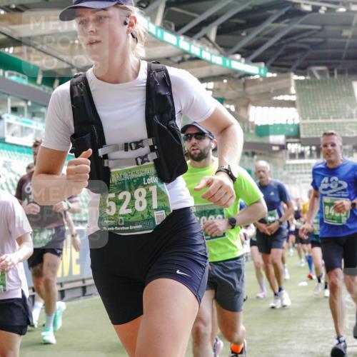 13.09.2026 - 21. swb-Marathon Bremen Michael Burmester http://msf.ph/oto/10456546 13.09.2026 13:11:19 Laufen im Stadion 265, 373, 581, 703, 843, 869, 984, 1113, 1180, 1226, 1435, 1738, 1849, 1851, 1855, 1867, 1894, 1936, 1952, 1967, 2202, 2248, 2268, 2281, 2284, 2299, 2330, 2333, 2339, 2342, 2353, 2375, 2377, 2426, 2432, 2443, 2530, 2531, 2553, 2589, 2654, 2659, 2669, 2673, 2682, 2714, 2784, 2785, 2804, 2819, 2822, 2836, 2850, 2907, 2920, 2932, 2976, 3026, 3027, 3063, 3079, 3082, 3086, 3089, 3122, 3159, 3174, 3207, 3208, 3308, 3328, 3349, 3352, 3370, 3409, 3410, 3470, 3549, 551 meine-sportfotos.de