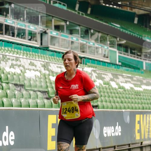 13.09.2026 - 21. swb-Marathon Bremen Michael Burmester http://msf.ph/oto/10456561 13.09.2026 10:33:15 Laufen im Stadion 10018, 10067, 10078, 10166, 10184, 10203, 10211, 10226, 10236, 10243, 10246, 10249, 10255, 10256, 10297, 10300, 10322, 10355, 10365, 10372, 10374, 10379, 10383, 10394, 10408, 10410, 10423, 10428, 10443, 10486, 10494, 10503, 10517, 10518, 10530, 10540, 10550, 10565, 10578, 10604, 10646, 10668, 10670, 10673, 10675, 10687, 10690, 10691, 10699, 10703, 10707, 10721, 10728, 10745, 10749, 10750, 10771, 10772, 10787, 10788, 10794, 10809 meine-sportfotos.de