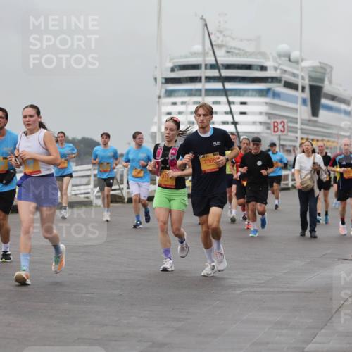 13.09.2026 - Kiel Lauf Andreas Tolksdorf http://msf.ph/oto/10456564 13.09.2026 11:57:24 Kiellinie 4, 431409, 8698, 2866, 3 meine-sportfotos.de