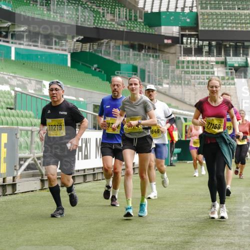 13.09.2026 - 21. swb-Marathon Bremen Michael Burmester http://msf.ph/oto/10456581 13.09.2026 10:33:16 Laufen im Stadion 10018, 10067, 10078, 10166, 10184, 10203, 10211, 10226, 10236, 10243, 10246, 10249, 10255, 10256, 10297, 10300, 10322, 10355, 10365, 10372, 10374, 10379, 10383, 10394, 10408, 10410, 10423, 10428, 10443, 10486, 10494, 10503, 10517, 10518, 10530, 10540, 10550, 10565, 10578, 10604, 10646, 10668, 10670, 10673, 10675, 10687, 10690, 10691, 10699, 10703, 10707, 10721, 10728, 10745, 10749, 10750, 10771, 10772, 10787, 10788, 10794, 10809 meine-sportfotos.de