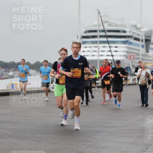 13.09.2026 - Kiel Lauf Andreas Tolksdorf http://msf.ph/oto/10456596 13.09.2026 11:57:25 Kiellinie 4, 39, 8696, 317, 38, 866, 3 meine-sportfotos.de