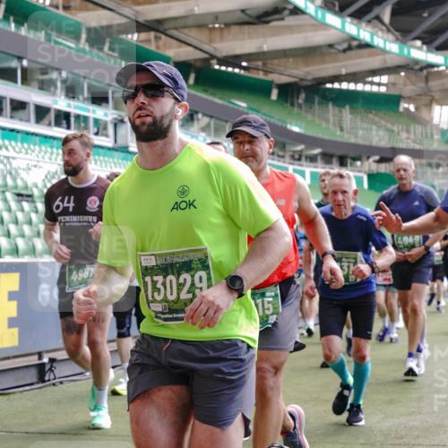 13.09.2026 - 21. swb-Marathon Bremen Michael Burmester http://msf.ph/oto/10456621 13.09.2026 13:11:19 Laufen im Stadion 265, 373, 581, 703, 843, 869, 984, 1113, 1180, 1226, 1435, 1738, 1849, 1851, 1855, 1867, 1894, 1936, 1952, 1967, 2202, 2248, 2268, 2281, 2284, 2299, 2330, 2333, 2339, 2342, 2353, 2375, 2377, 2426, 2432, 2443, 2530, 2531, 2553, 2589, 2654, 2659, 2669, 2673, 2682, 2714, 2784, 2785, 2804, 2819, 2822, 2836, 2850, 2907, 2920, 2932, 2976, 3026, 3027, 3063, 3079, 3082, 3086, 3089, 3122, 3159, 3174, 3207, 3208, 3308, 3328, 3349, 3352, 3370, 3409, 3410, 3470, 3549, 551 meine-sportfotos.de