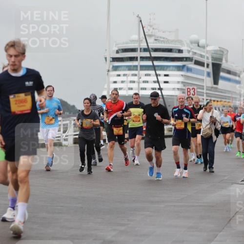 13.09.2026 - Kiel Lauf Andreas Tolksdorf http://msf.ph/oto/10456622 13.09.2026 11:57:26 Kiellinie 4, 2866, 357, 10829, 9962, 3, 8957 meine-sportfotos.de