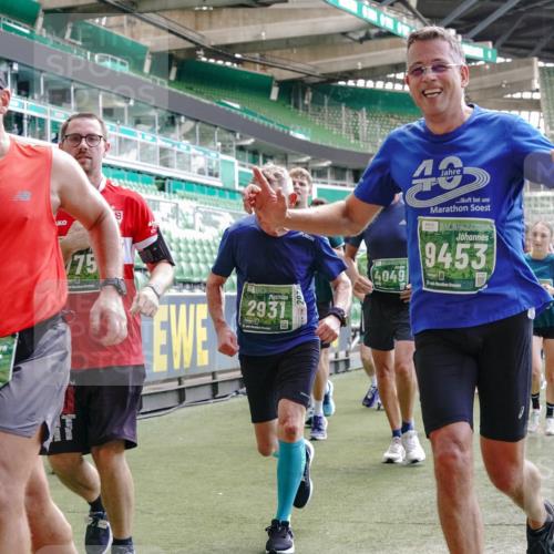 13.09.2026 - 21. swb-Marathon Bremen Michael Burmester http://msf.ph/oto/10456635 13.09.2026 13:11:20 Laufen im Stadion 265, 373, 581, 703, 843, 984, 1113, 1180, 1226, 1435, 1738, 1849, 1851, 1855, 1867, 1894, 1936, 1952, 1967, 2202, 2248, 2268, 2281, 2284, 2299, 2330, 2333, 2339, 2342, 2353, 2375, 2377, 2426, 2432, 2443, 2530, 2531, 2553, 2589, 2654, 2659, 2669, 2673, 2682, 2714, 2784, 2785, 2804, 2819, 2822, 2836, 2850, 2907, 2920, 2932, 2976, 3026, 3027, 3063, 3079, 3082, 3086, 3089, 3122, 3159, 3174, 3207, 3208, 3308, 3328, 3349, 3352, 3370, 3409, 3410, 3470, 3549, 551 meine-sportfotos.de