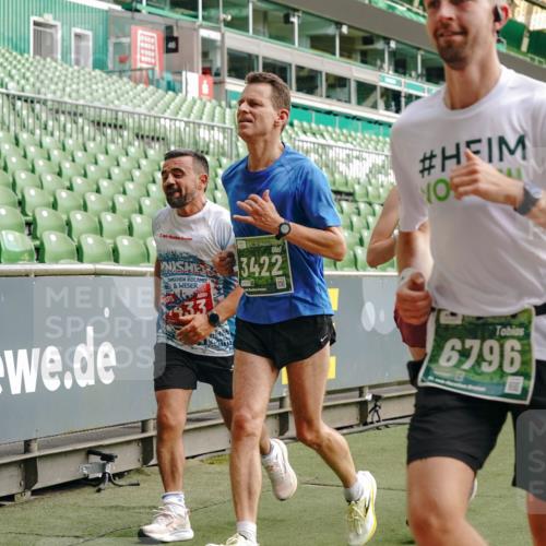 13.09.2026 - 21. swb-Marathon Bremen Michael Burmester http://msf.ph/oto/10456650 13.09.2026 12:53:36 Laufen im Stadion 102, 107, 145, 189, 313, 376, 385, 472, 481, 541, 560, 615, 616, 666, 675, 683, 696, 740, 755, 792, 816, 827, 982, 985, 987, 1033, 1056, 1076, 1207, 1232, 1252, 1297, 1419, 1433, 1445, 1468, 1528, 1542, 1551, 1631, 1646, 1658, 1664, 1704, 1707, 1814, 2007, 2043, 2055, 2203, 2280, 2350, 2362, 2401, 2422, 2454, 2480, 2498, 2499, 2623, 2701, 2767, 2820, 2824, 2858, 2882, 2913, 2962, 2971, 2997, 3054, 3085, 3149, 3236, 3336, 3357, 3362, 3413, 3448, 3988, 4283, 4605 meine-sportfotos.de