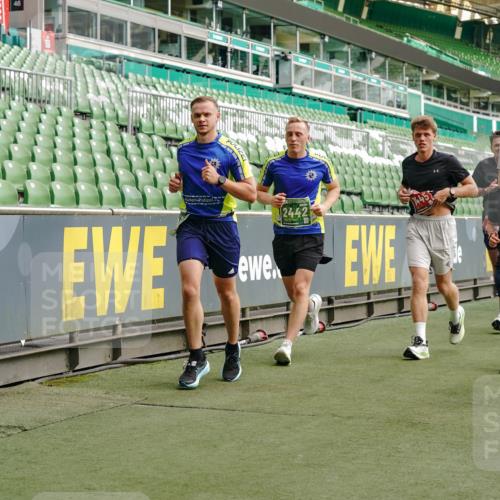 13.09.2026 - 21. swb-Marathon Bremen Michael Burmester http://msf.ph/oto/10456718 13.09.2026 12:53:37 Laufen im Stadion 102, 107, 145, 189, 313, 376, 385, 472, 481, 541, 560, 615, 616, 666, 675, 683, 696, 740, 755, 792, 816, 827, 982, 985, 987, 1033, 1056, 1076, 1207, 1232, 1252, 1297, 1419, 1433, 1445, 1468, 1528, 1542, 1551, 1631, 1646, 1658, 1664, 1704, 1707, 1814, 2007, 2043, 2055, 2203, 2280, 2350, 2362, 2401, 2422, 2454, 2480, 2498, 2499, 2623, 2701, 2767, 2820, 2824, 2858, 2882, 2913, 2962, 2971, 2997, 3054, 3085, 3149, 3236, 3336, 3357, 3362, 3413, 3448, 3988, 4283, 4605 meine-sportfotos.de