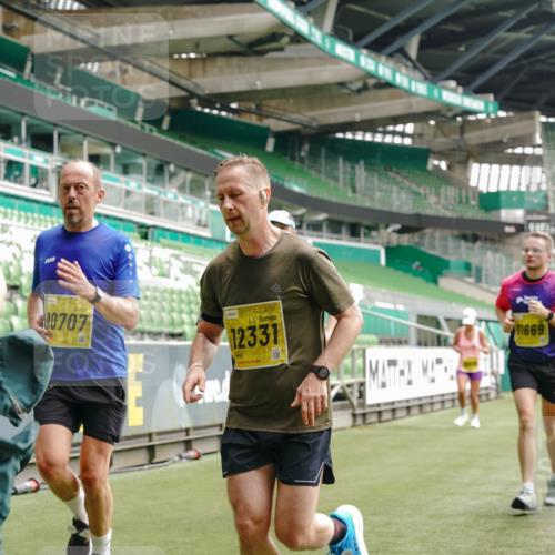 13.09.2026 - 21. swb-Marathon Bremen Michael Burmester http://msf.ph/oto/10456778 13.09.2026 10:33:20 Laufen im Stadion 10018, 10067, 10078, 10166, 10177, 10184, 10203, 10211, 10226, 10236, 10240, 10243, 10246, 10249, 10256, 10297, 10300, 10322, 10355, 10365, 10372, 10374, 10379, 10383, 10394, 10408, 10410, 10415, 10423, 10428, 10443, 10486, 10494, 10517, 10518, 10530, 10540, 10550, 10565, 10578, 10604, 10646, 10668, 10670, 10673, 10675, 10687, 10690, 10691, 10699, 10703, 10707, 10721, 10728, 10745, 10749, 10750, 10771, 10772, 10787, 10788, 10794, 10809, 10857 meine-sportfotos.de