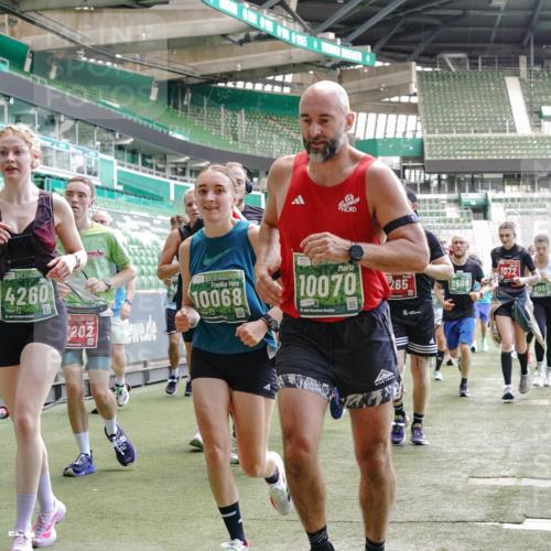 13.09.2026 - 21. swb-Marathon Bremen Michael Burmester http://msf.ph/oto/10456797 13.09.2026 13:11:22 Laufen im Stadion 265, 373, 581, 703, 843, 984, 1113, 1226, 1435, 1738, 1849, 1851, 1855, 1867, 1894, 1936, 1952, 1967, 2202, 2248, 2268, 2281, 2284, 2299, 2330, 2333, 2339, 2342, 2353, 2375, 2377, 2398, 2426, 2432, 2443, 2530, 2531, 2553, 2589, 2654, 2659, 2669, 2673, 2682, 2714, 2784, 2785, 2804, 2819, 2822, 2836, 2850, 2907, 2920, 2932, 2976, 3026, 3027, 3063, 3079, 3082, 3089, 3122, 3159, 3174, 3207, 3208, 3308, 3328, 3349, 3352, 3370, 3409, 3410, 3470, 3549, 551 meine-sportfotos.de
