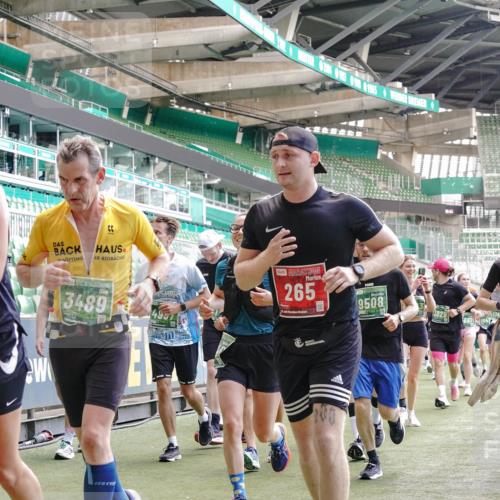 13.09.2026 - 21. swb-Marathon Bremen Michael Burmester http://msf.ph/oto/10456939 13.09.2026 13:11:25 Laufen im Stadion 265, 373, 581, 703, 843, 984, 1113, 1226, 1435, 1738, 1849, 1851, 1855, 1867, 1894, 1936, 1952, 1967, 2202, 2248, 2268, 2281, 2284, 2299, 2330, 2333, 2336, 2339, 2342, 2353, 2375, 2377, 2398, 2426, 2432, 2443, 2530, 2531, 2553, 2589, 2654, 2659, 2669, 2673, 2682, 2714, 2784, 2785, 2804, 2819, 2822, 2836, 2850, 2907, 2932, 2976, 3026, 3027, 3079, 3082, 3089, 3122, 3143, 3159, 3174, 3207, 3208, 3308, 3328, 3349, 3352, 3370, 3409, 3410, 3470, 3549, 551 meine-sportfotos.de
